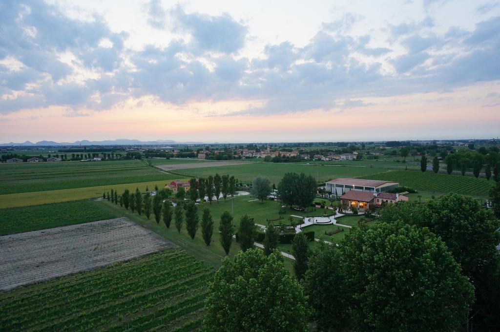 Agriturismo Fondo San Benedetto Correzzola Exterior photo